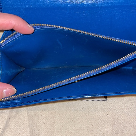 Louis Vuitton Epi Leather Wallet - Picture 11 of 17
